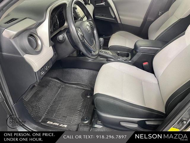 Photo of 2017 Gray Toyota RAV4 Hybrid