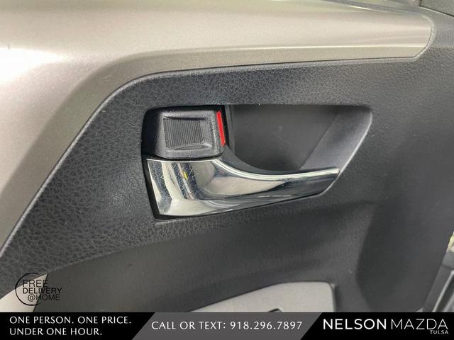 Photo of 2017 Gray Toyota RAV4 Hybrid