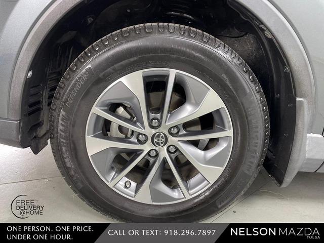 Photo of 2017 Gray Toyota RAV4 Hybrid