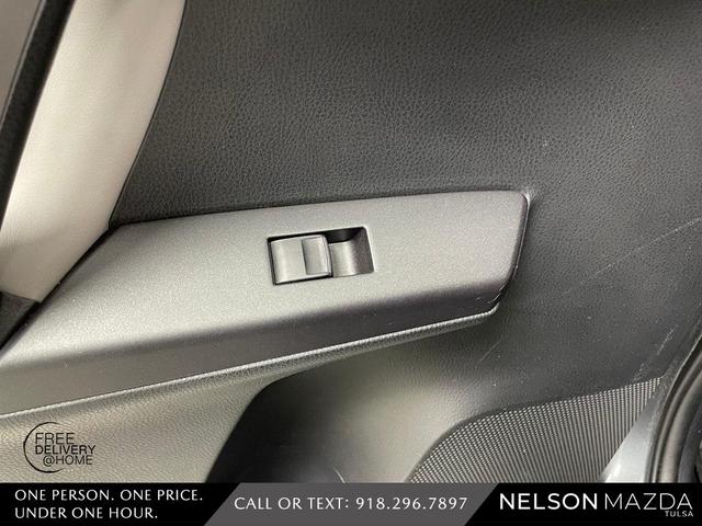 Photo of 2017 Gray Toyota RAV4 Hybrid