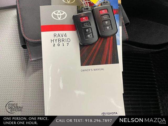 Photo of 2017 Gray Toyota RAV4 Hybrid