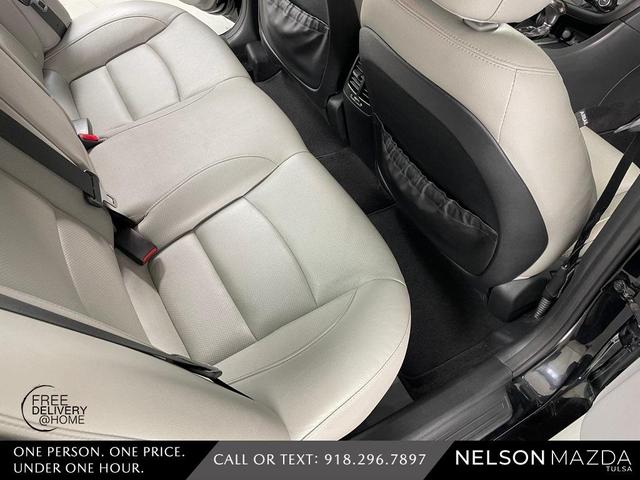 Photo of 2014 Ebony Black Kia Optima