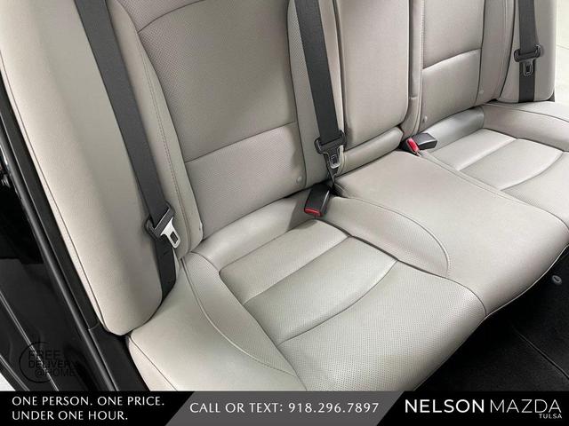 Photo of 2014 Ebony Black Kia Optima
