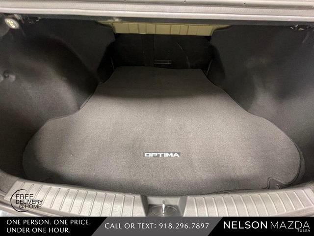 Photo of 2014 Ebony Black Kia Optima