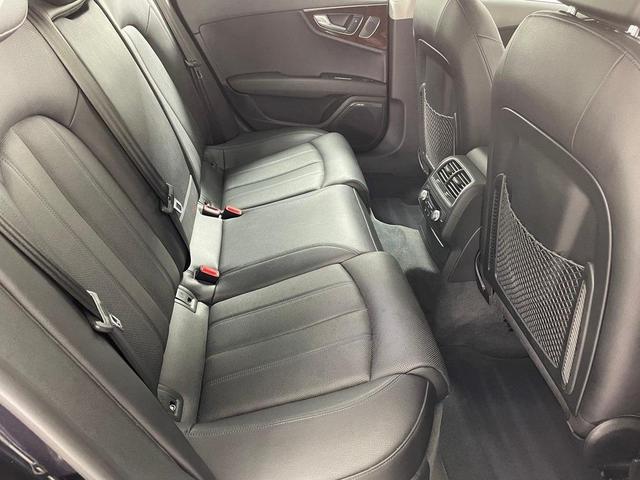 Photo of 2017 Moonlight Blue Metallic Audi A7