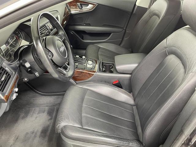 Photo of 2017 Moonlight Blue Metallic Audi A7