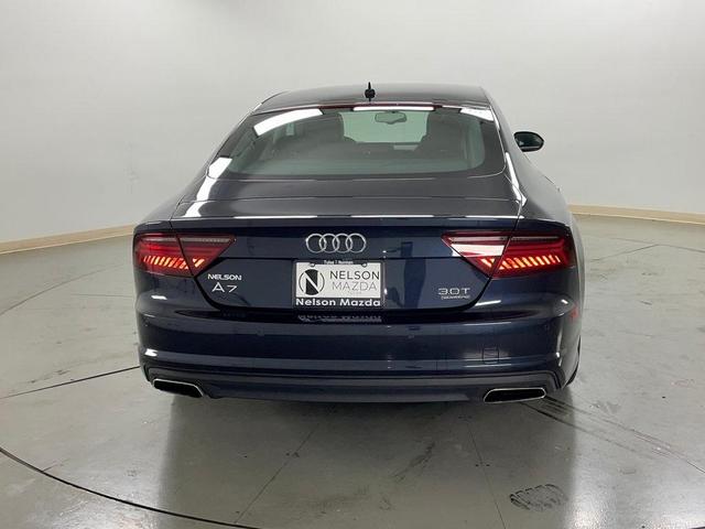 Photo of 2017 Moonlight Blue Metallic Audi A7