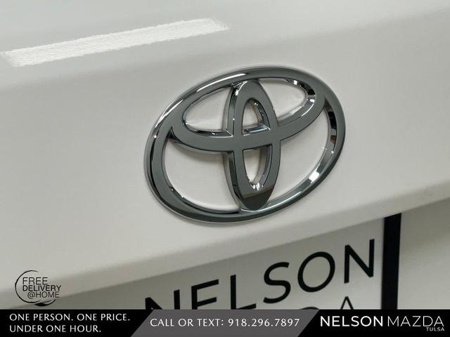 Photo of 2018 White Toyota Yaris iA