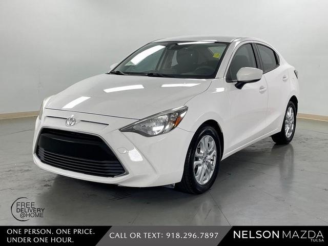 Photo of 2018 White Toyota Yaris iA