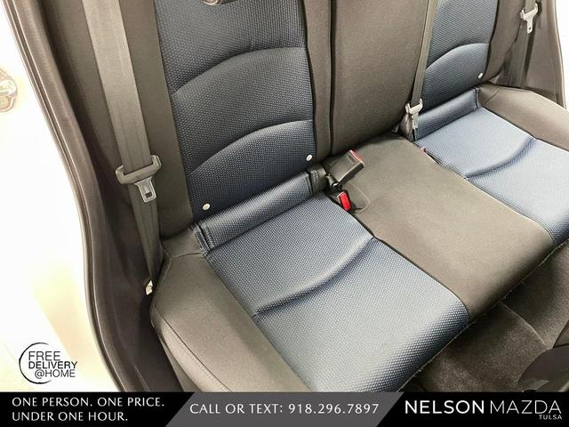 Photo of 2018 White Toyota Yaris iA