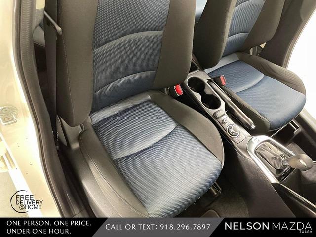 Photo of 2018 White Toyota Yaris iA