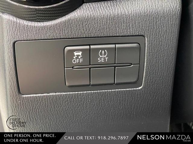Photo of 2018 White Toyota Yaris iA