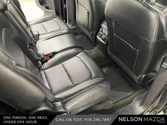 Photo of 2018 Shadow Black Ford Explorer