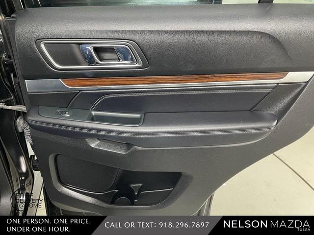 Photo of 2018 Shadow Black Ford Explorer