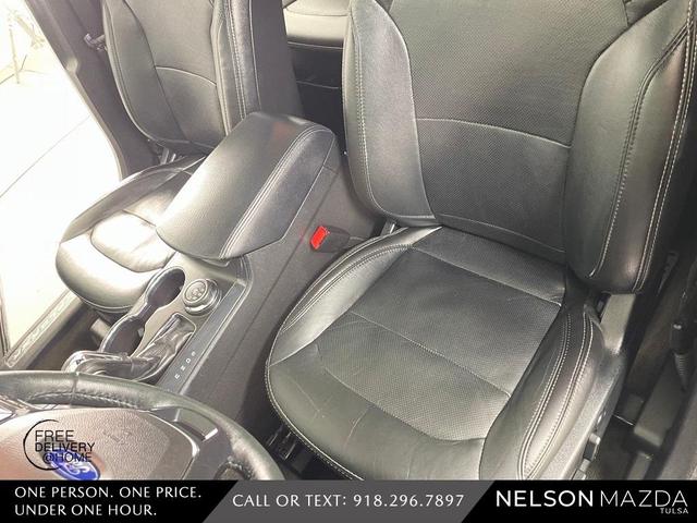 Photo of 2018 Shadow Black Ford Explorer