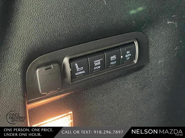 Photo of 2018 Shadow Black Ford Explorer