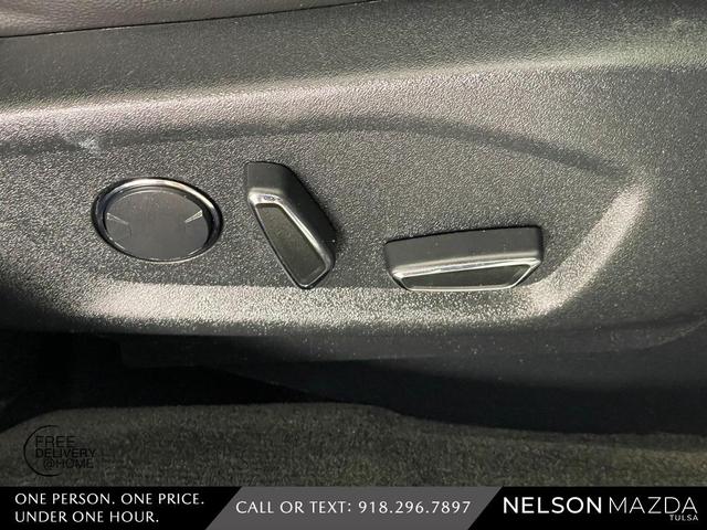 Photo of 2018 Shadow Black Ford Explorer