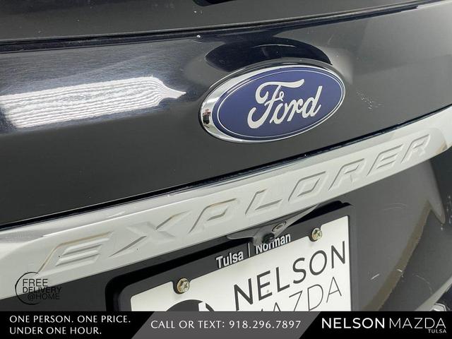 Photo of 2018 Shadow Black Ford Explorer