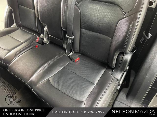 Photo of 2018 Shadow Black Ford Explorer