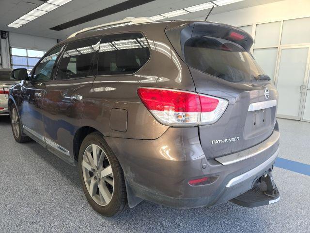 Photo of 2015 Java Metallic Nissan Pathfinder