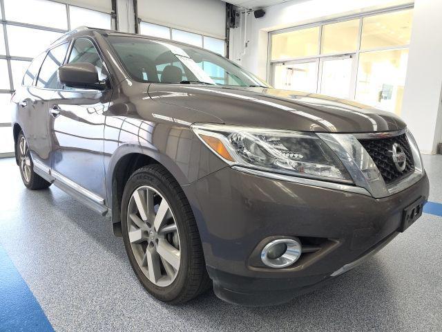 Photo of 2015 Java Metallic Nissan Pathfinder