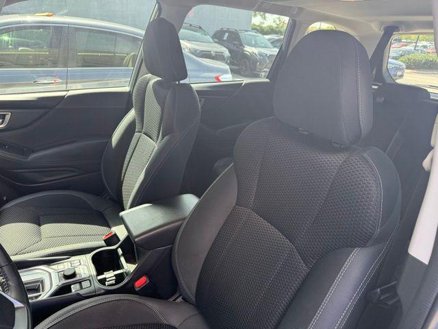 Photo of 2021 Ice Silver Metallic Subaru Forester