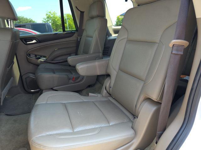 Photo of 2017 White Frost Tricoat GMC Yukon