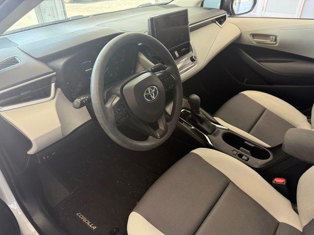 Photo of 2023 Classic Silver Metallic Toyota Corolla