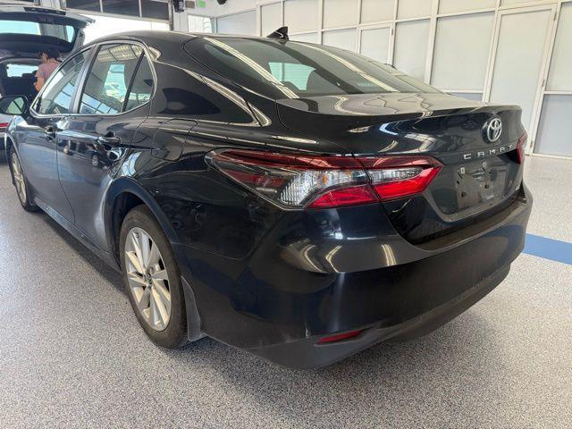 Photo of 2024 Midnight Black Metallic Toyota Camry
