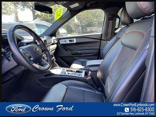 Photo of 2022 Agate Black Metallic Ford Explorer