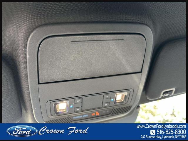 Photo of 2022 Agate Black Metallic Ford Explorer