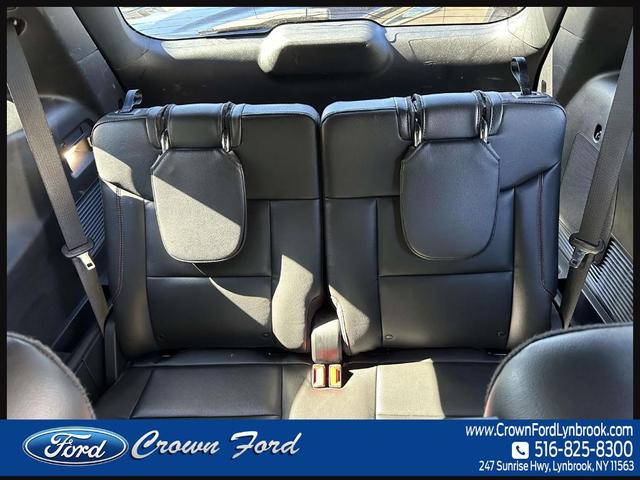 Photo of 2022 Agate Black Metallic Ford Explorer