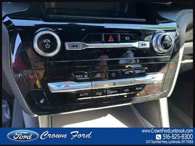 Photo of 2022 Agate Black Metallic Ford Explorer