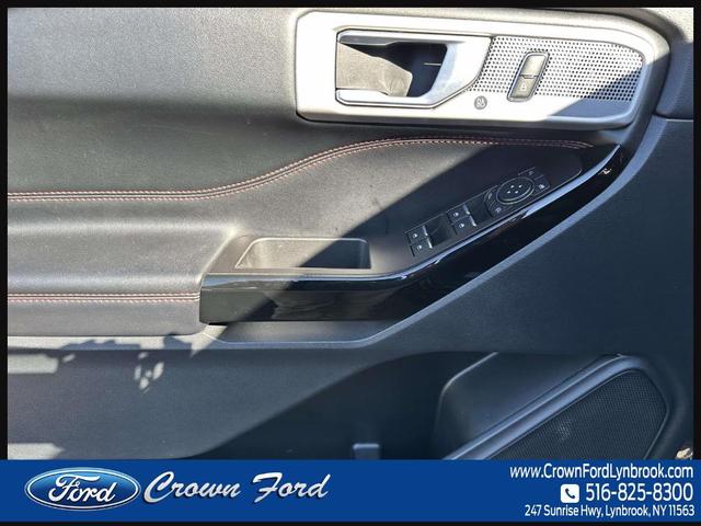 Photo of 2022 Agate Black Metallic Ford Explorer