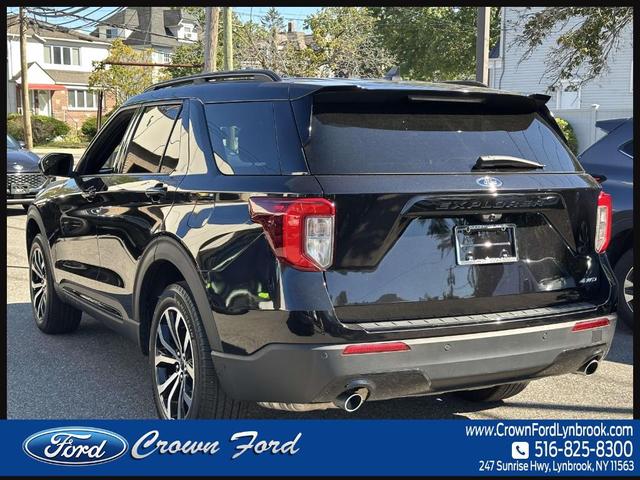 Photo of 2022 Agate Black Metallic Ford Explorer