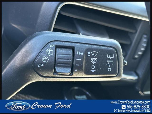 Photo of 2022 Agate Black Metallic Ford Explorer