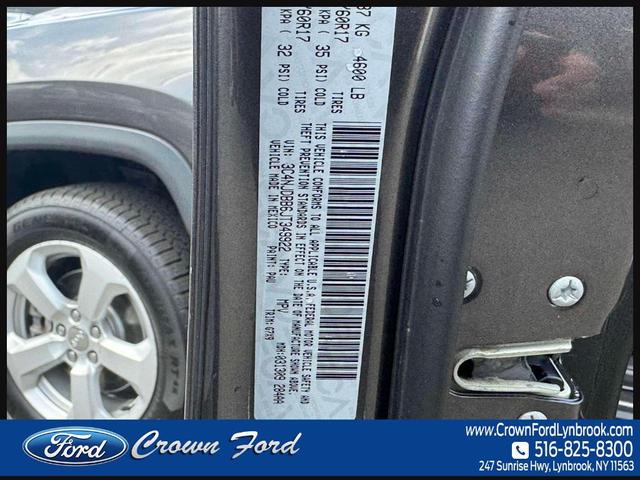 Photo of 2018 Granite Crystal Clearcoat Metallic Jeep Compass