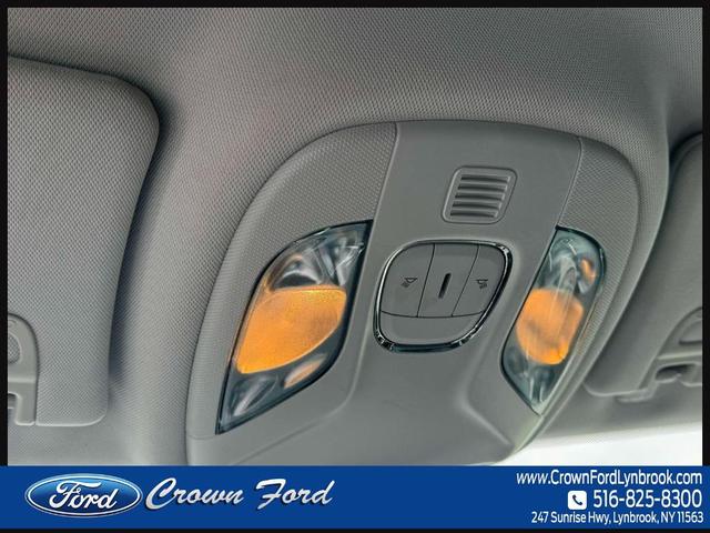 Photo of 2018 Granite Crystal Clearcoat Metallic Jeep Compass
