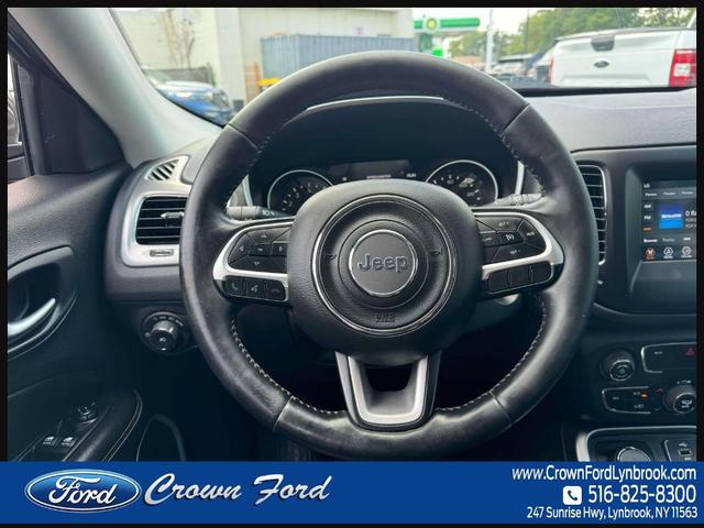 Photo of 2018 Granite Crystal Clearcoat Metallic Jeep Compass