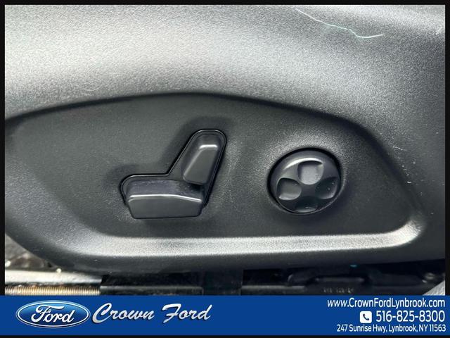 Photo of 2018 Granite Crystal Clearcoat Metallic Jeep Compass