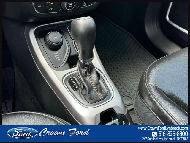 Photo of 2018 Granite Crystal Clearcoat Metallic Jeep Compass