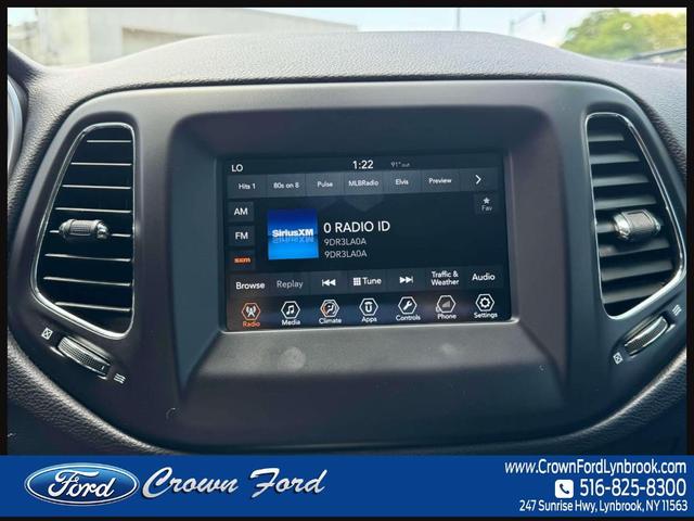 Photo of 2018 Granite Crystal Clearcoat Metallic Jeep Compass