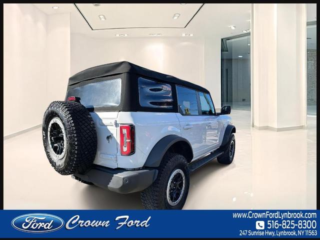 Photo of 2022 Oxford White Ford Bronco