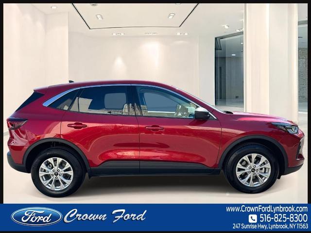 Photo of 2023 Rapid Red Metallic Tinted Clearcoat Ford Escape