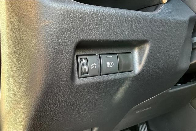 Photo of 2025 White Toyota RAV4