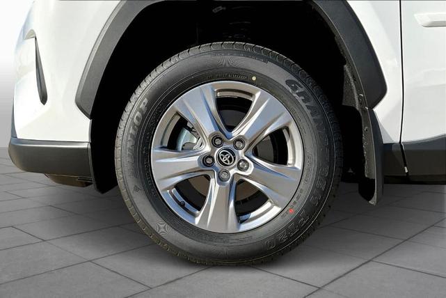 Photo of 2025 White Toyota RAV4