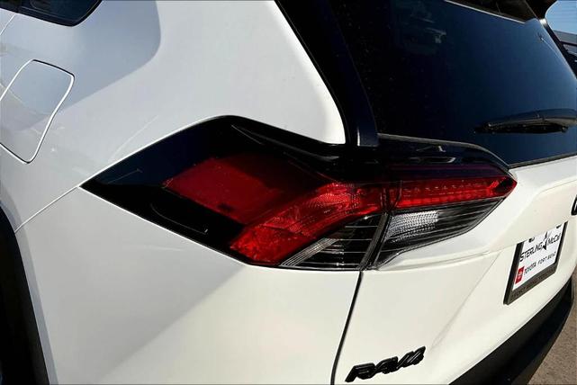 Photo of 2025 White Toyota RAV4