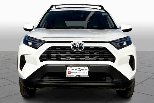 Photo of 2025 White Toyota RAV4