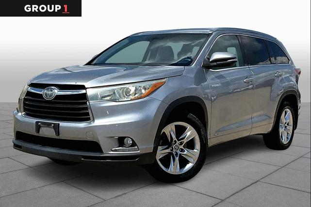 Photo of 2016 Silver Sky Metallic Toyota Highlander Hybrid