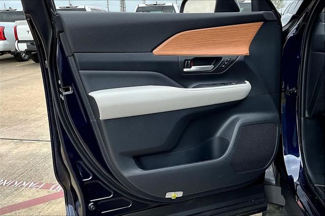 Photo of 2025 Blueprint Toyota Grand Highlander
